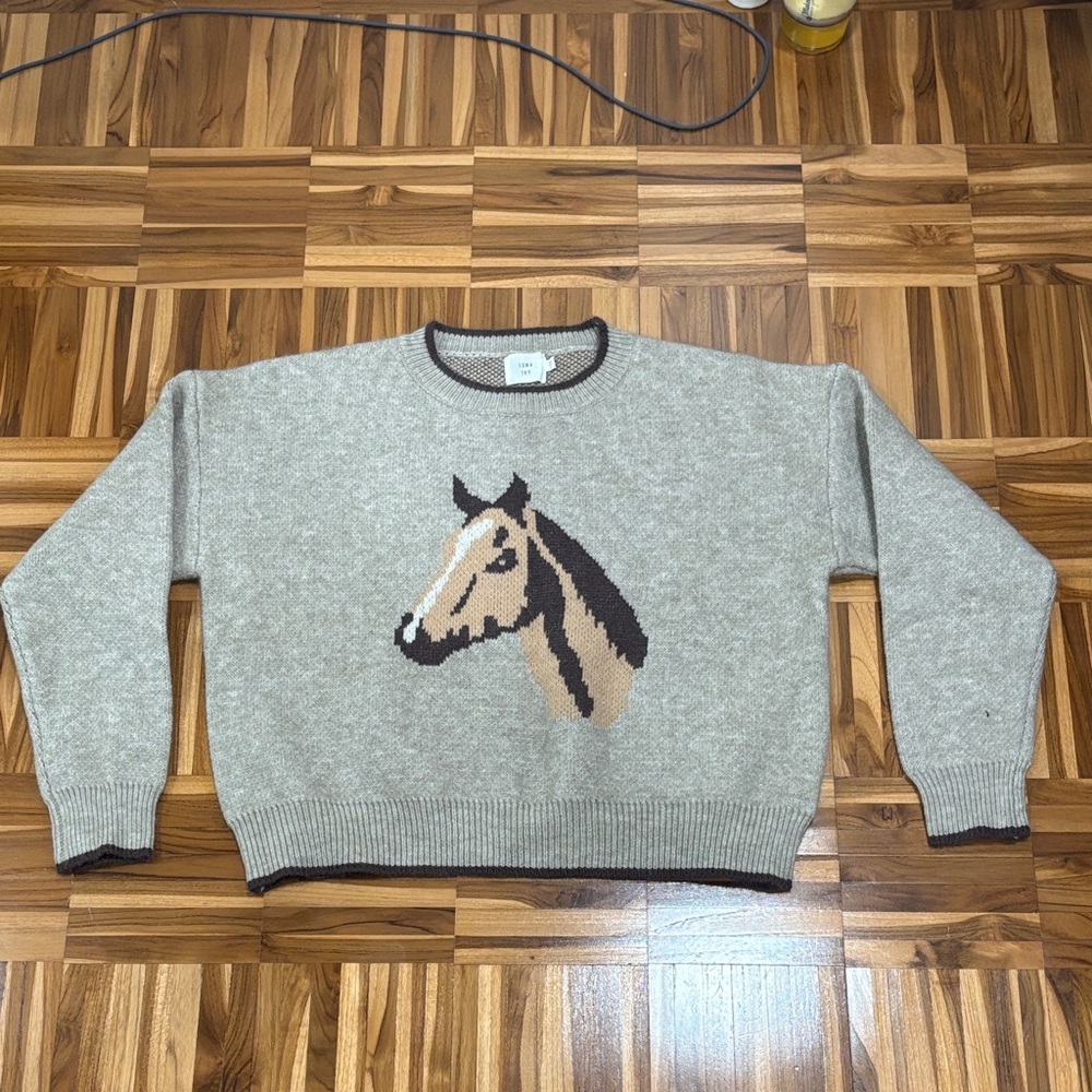 LUNA IVY Sweater